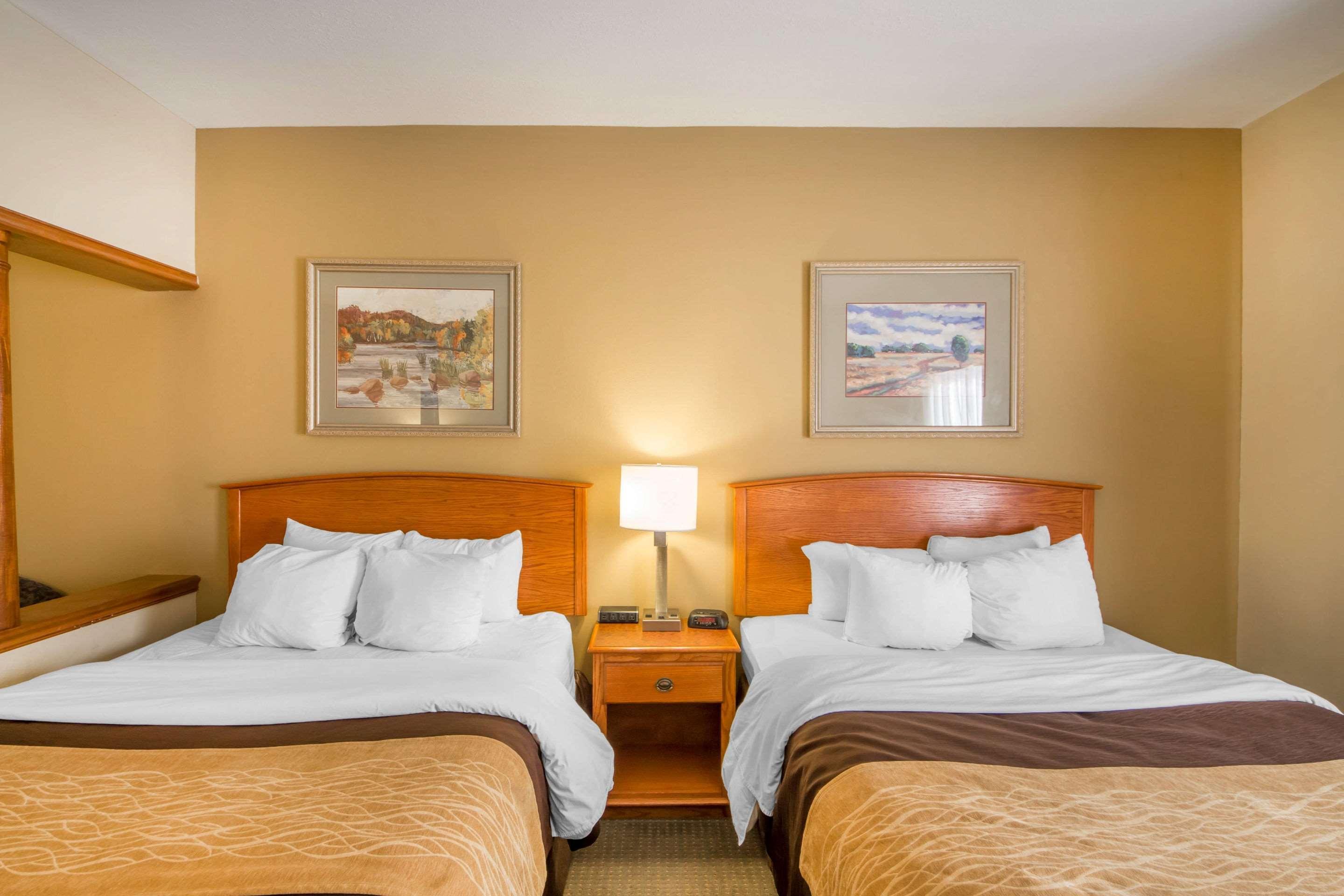 Quality Inn & Suites Midamerica Industrial Park Area Pryor Creek Exterior foto
