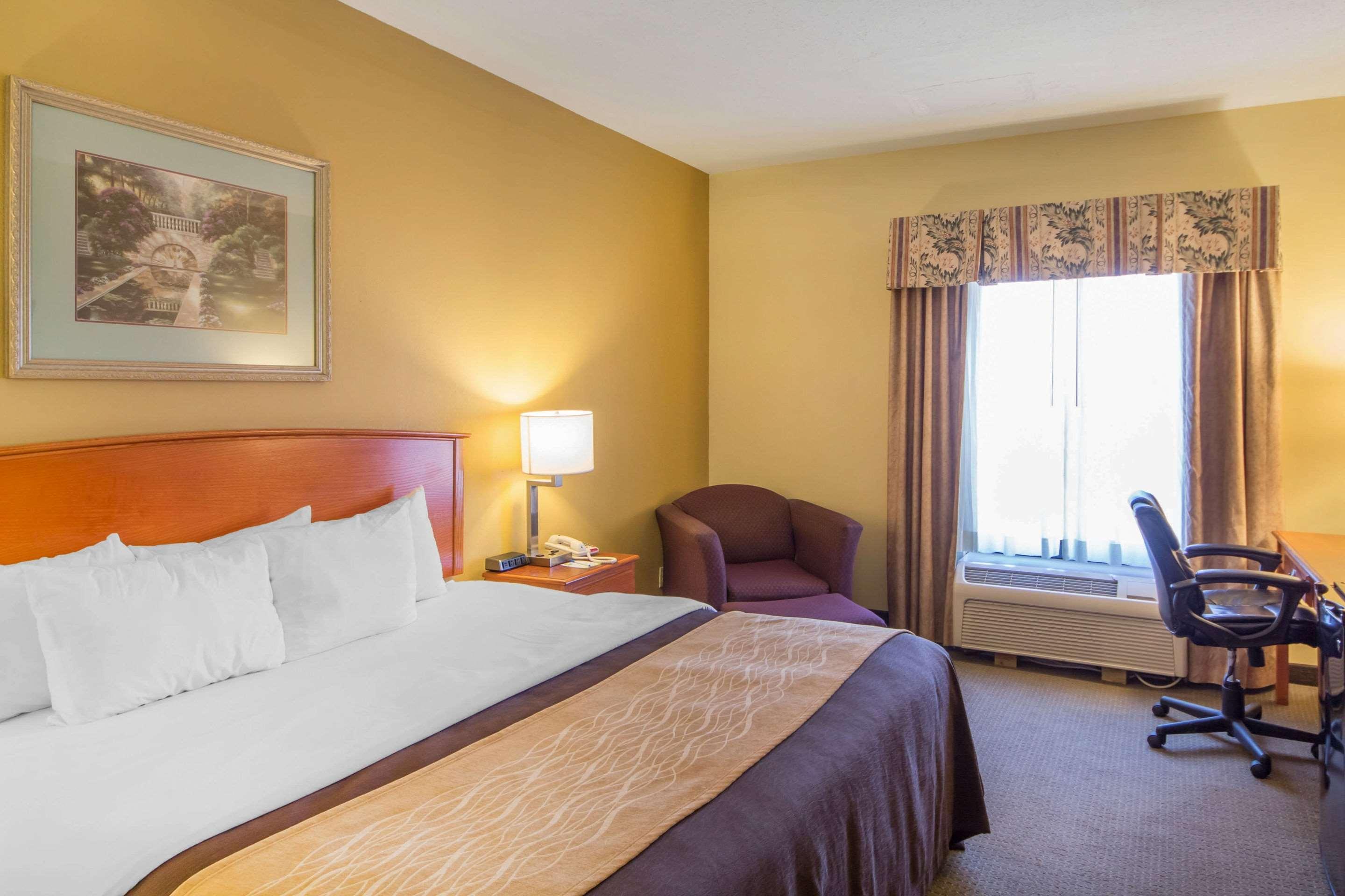 Quality Inn & Suites Midamerica Industrial Park Area Pryor Creek Exterior foto