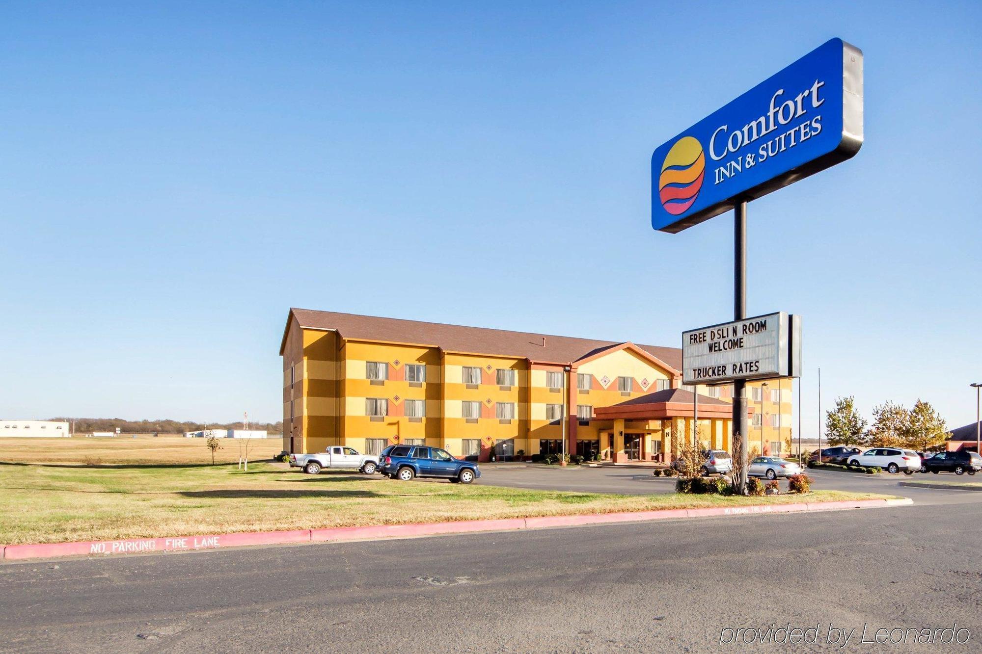 Quality Inn & Suites Midamerica Industrial Park Area Pryor Creek Exterior foto